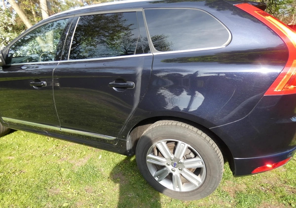 Volvo XC 60 cena 81320 przebieg: 133886, rok produkcji 2016 z Warszawa małe 37